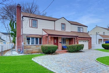 7 Dogwood Ave - Malverne, NY