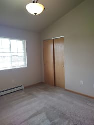 Velp Avenue Apartments - Green Bay, WI