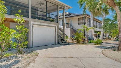 155 Anchorage St - Fort Myers Beach, FL