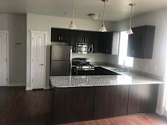 3660 S 900 E - Millcreek, UT