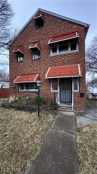 2724 Woodhill Rd - Cleveland, OH