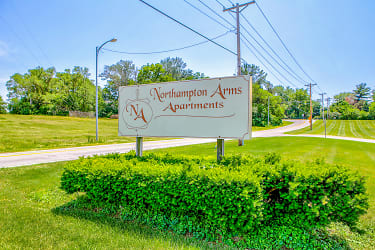 Northampton Arms Apartments - Omaha, NE
