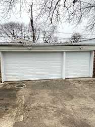 7926 S Luella Ave #2B - Chicago, IL