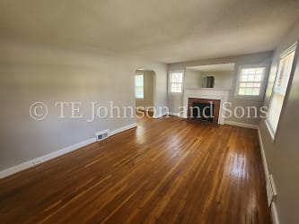 900 Knollwood St - undefined, undefined
