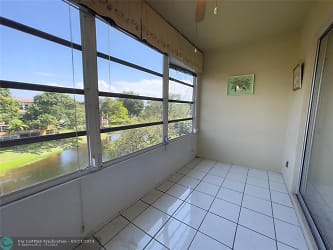 2900 NW 47th Terrace #401A - Lauderdale Lakes, FL