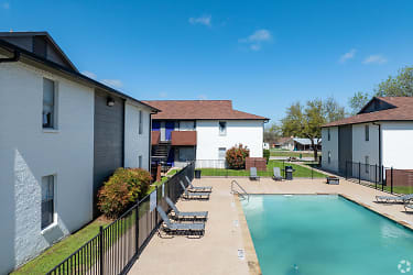 Parker II Apartments - Stephenville, TX