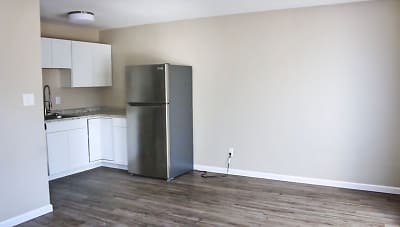 Newly Remodeled 1 Bedroom Apartments - Bloomington, IN