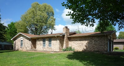 1801 Van Buren Ave - Mountain Home, AR