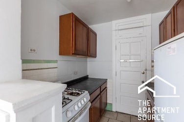 2809 W Lunt Ave - Chicago, IL