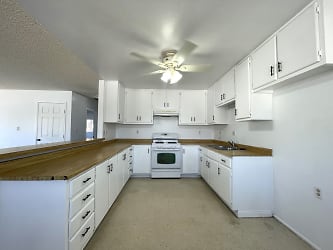 56181 Papago Trail unit 01 - Yucca Valley, CA