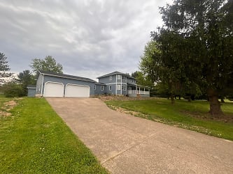 1085 County Rd 212 - Marengo, OH