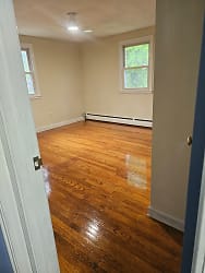 10 Dale Ave unit 10 - Bloomfield, CT
