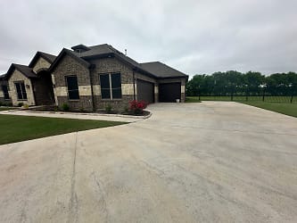 6504 Theale Ct - Forney, TX
