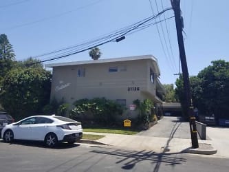 21126 Costanso St - Los Angeles, CA