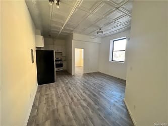 102 North St #7 - Middletown, NY
