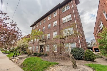 2676 Mayfield Rd #9 - Cleveland Heights, OH