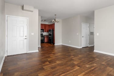 Spacious Apartments In Central Location - Greensboro, NC