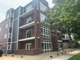 403 W University Apartments - Champaign, IL