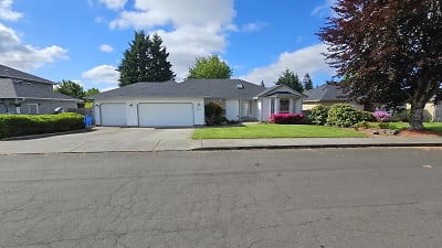 313 NW 106th St - Vancouver, WA