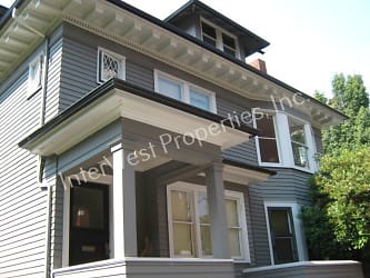 117 NW King Ave - Portland, OR