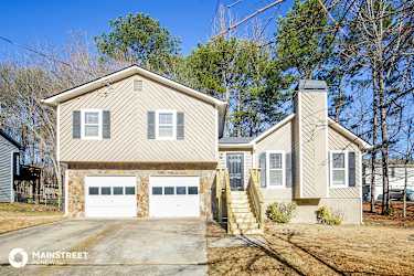 2412 Skyline Ridge Dr - Lithia Springs, GA