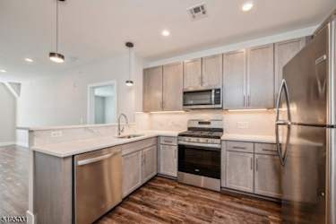 4 Community Pl #202 - Madison, NJ
