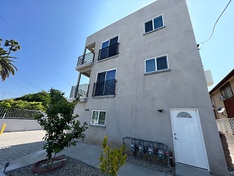 Elmer Ave. Townhomes - North Hollywood, CA