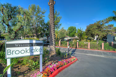 Brooklake Apartments - La Habra, CA