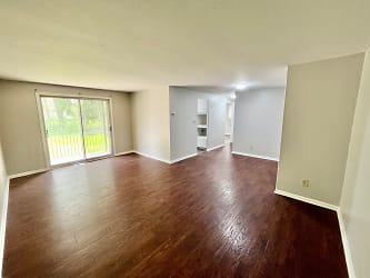 842 S Green Rd unit 3 - South Euclid, OH