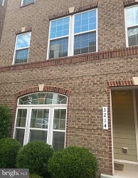 3214 Yeager Dr #5A - Herndon, VA