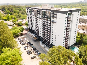 2460 Peachtree Apartments - Atlanta, GA