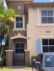 2928 Hidden Hills Rd #1401 - West Palm Beach, FL