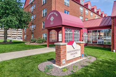 Independence Square Apartments - Evansville, IN