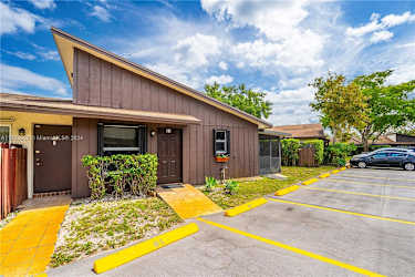 3201 NW 4th Terrace #85 - Pompano Beach, FL