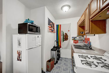 Campus East Apartments: Your Perfect Home Near U Of M Twin Cities! - Minneapolis, MN