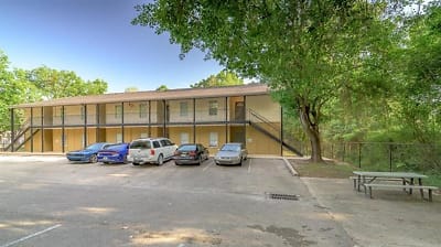 Mockingbird Garden Apartments - Tallahassee, FL