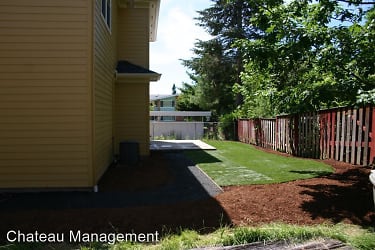 612 NW 29th St - Corvallis, OR