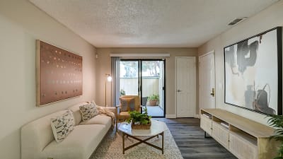 Austin Commons Apartments - Hayward, CA
