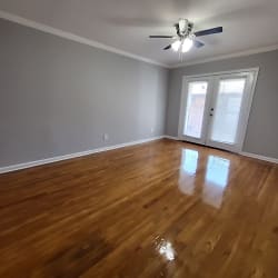 Beautiful 2 Bedroom Apartments Historic West End - Atlanta, GA