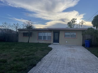 2649 NW 58th Ave - Margate, FL
