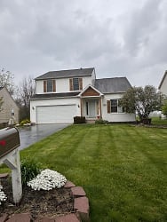 587 Meadows Dr - Delaware, OH