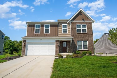 1392 Soaring Way - Maineville, OH