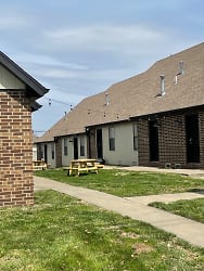 Beartown Student Housing - Springfield, MO