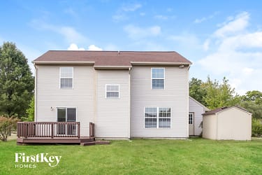 5142 Pine Hill Dr - Noblesville, IN