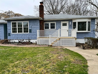 50 Pine St - East Patchogue, NY