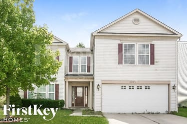 10851 Zimmerman Ln - Indianapolis, IN