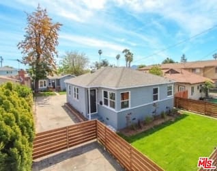 5702 Fulcher Ave - Los Angeles, CA