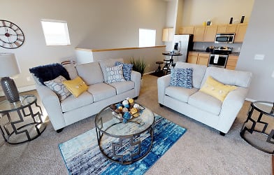 Maple Ridge Villas Apartments - West Fargo, ND