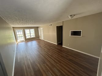 3210 Tallywood Dr unit 8 - Fayetteville, NC