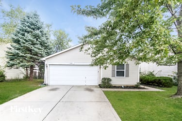 1861 Southernwood Ln - Indianapolis, IN